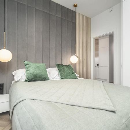 Comfy Apartments 4-5Th Floor Hanza Tower - Sauna & Pool 什切青 外观 照片